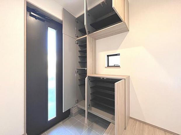 いつも気持ちよくご家族を迎えられる玄関です。