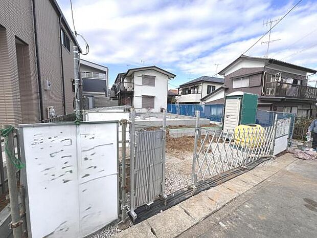 一生懸命建築中です。完成が楽しみですね。