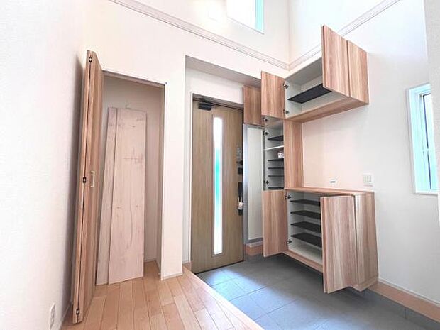 いつも気持ちよくご家族を迎えられる玄関です。