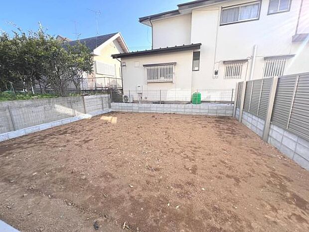 お庭スペースは、ガーデニングやお子様との外遊びなど多彩な用途でお楽しみいただけます。