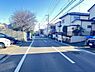 外観：前面道路を含めた現地写真です。ぜひ周辺環境も併せてご覧ください。