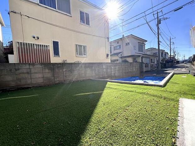 お庭スペースは、ガーデニングやお子様との外遊びなど多彩な用途でお楽しみいただけます。