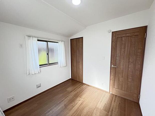 子供部屋にもちょうど良い大きさのお部屋です。