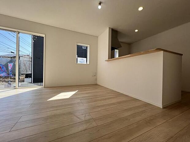 ご家族の温かい時間を演出するダイニングスペースです。