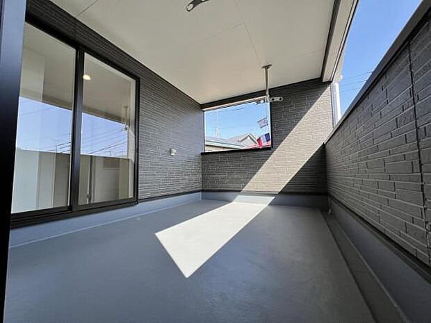 お洗濯ものを気持ち良く太陽の光で干せるのが嬉しいですね。