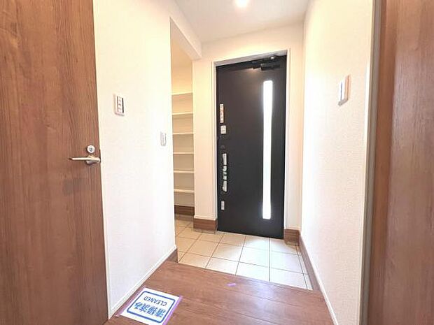 いつも気持ちよくご家族を迎えられる玄関です。