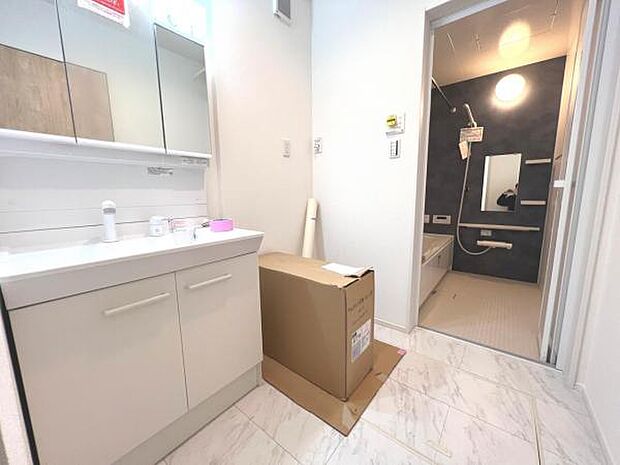 お天気を気にせずお洗濯ができ、室内干し可能です。