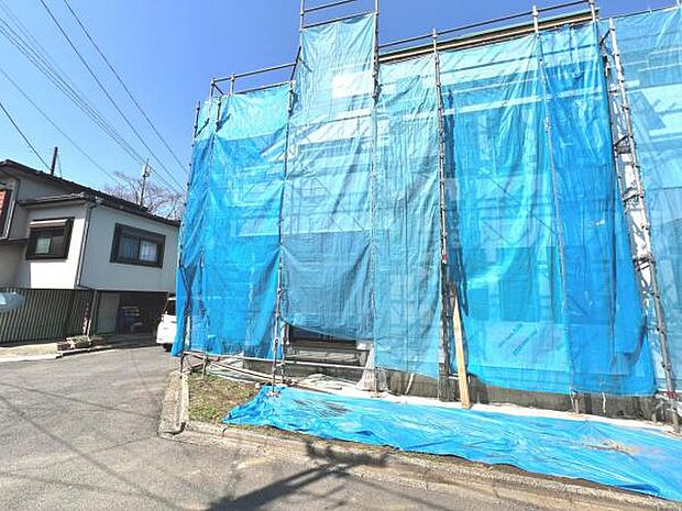 一生懸命建築中です。完成が楽しみですね。