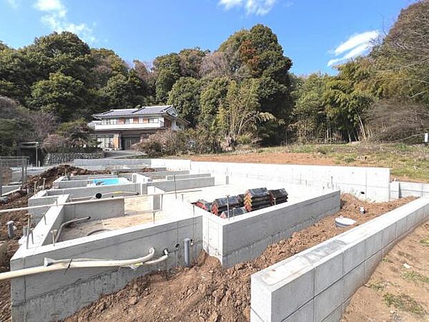 一生懸命建築中です。完成が楽しみですね。