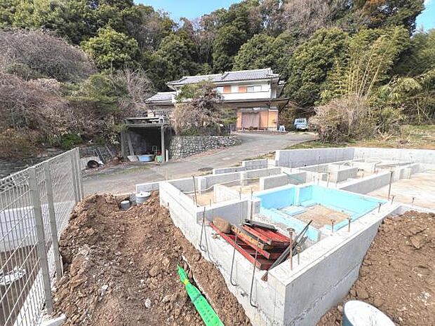 一生懸命建築中です。完成が楽しみですね。