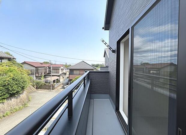 お洗濯ものを気持ち良く太陽の光で干せるのが嬉しいですね。