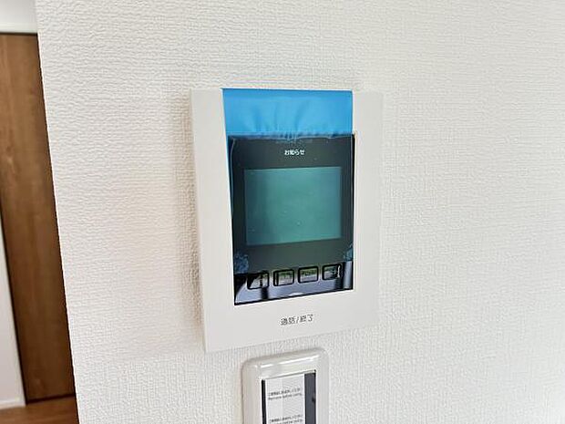 訪問者を確認できるTVモニター付きインターフォンです。