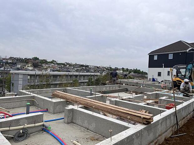 一生懸命建築中です。完成が楽しみですね。