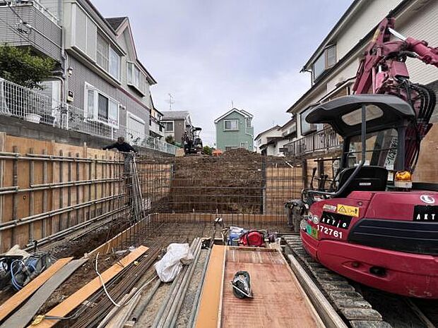 一生懸命建築中です。完成が楽しみですね。