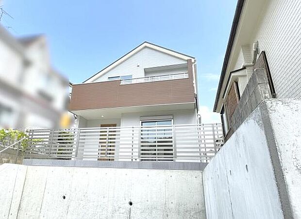 木造在来工法、間取りはファミリー向けに4LDKございます。