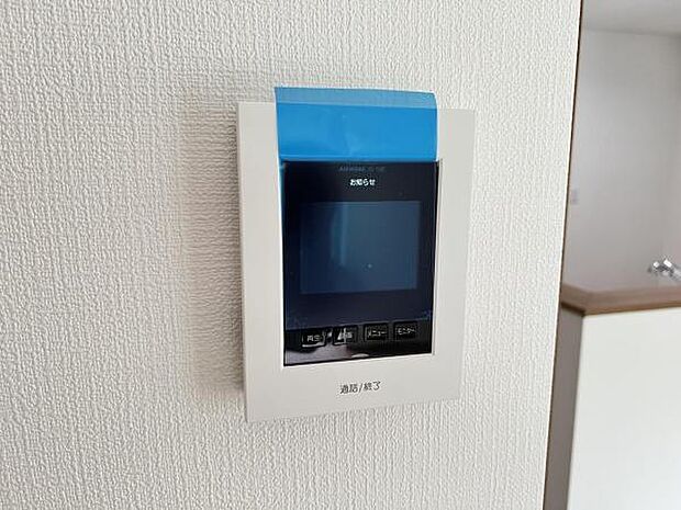 訪問者を確認できるTVモニター付きインターフォンです。