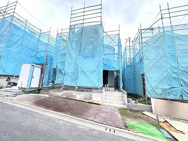 一生懸命建築中です。完成が楽しみですね。