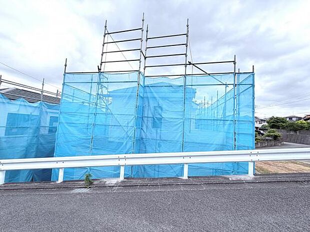 一生懸命建築中です。完成が楽しみですね。