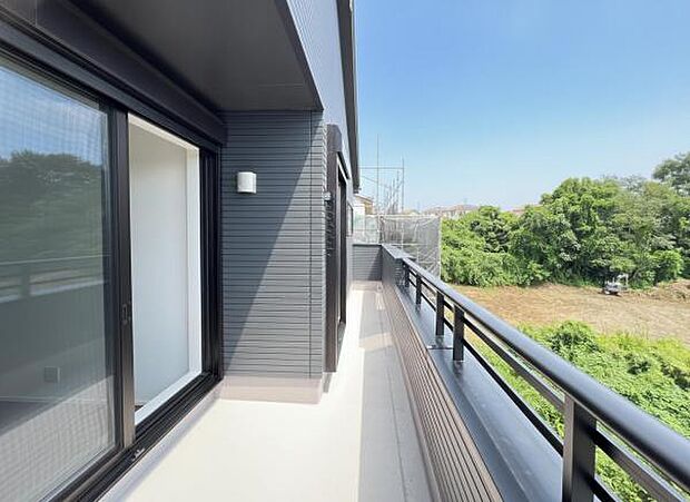 お洗濯ものを気持ち良く太陽の光で干せるのが嬉しいですね。