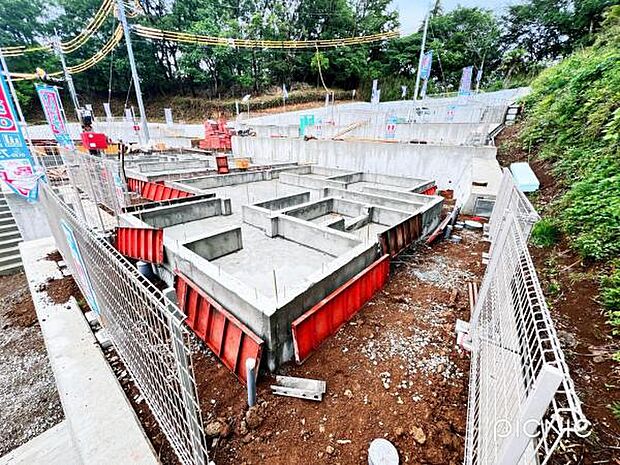 一生懸命建築中です。完成が楽しみですね。