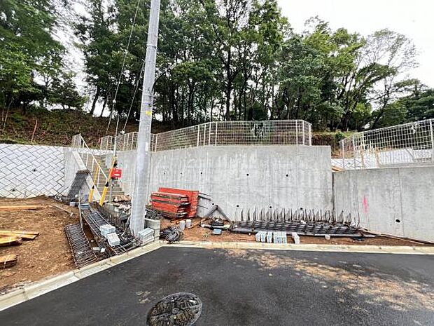 一生懸命建築中です。完成が楽しみですね。
