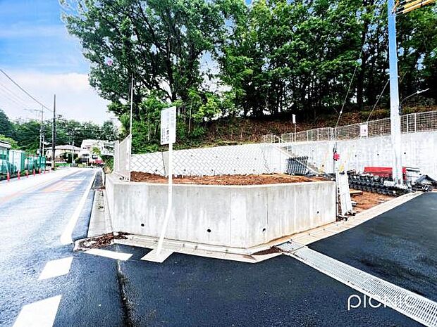 一生懸命建築中です。完成が楽しみですね。