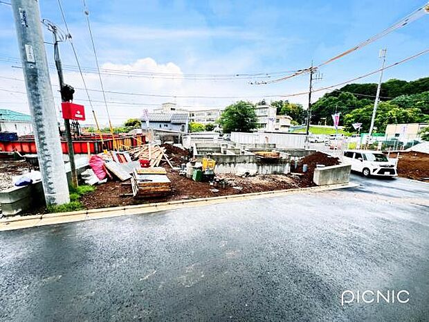 一生懸命建築中です。完成が楽しみですね。