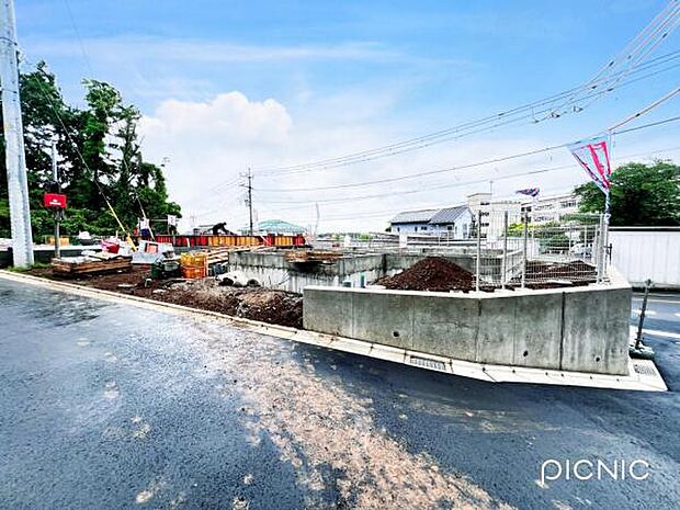 一生懸命建築中です。完成が楽しみですね。