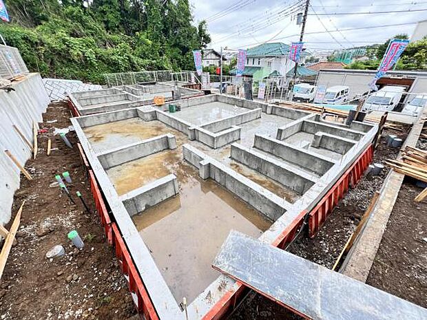 一生懸命建築中です。完成が楽しみですね。