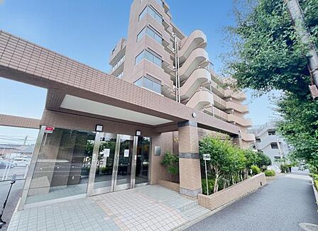 エントランスです。皆様やお客様をお出迎え致します。