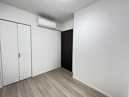4.5帖の洋室はゲストルームとしてもお使いいただけますね。