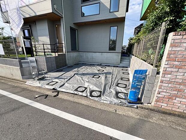 駐車場ももちろん完備しておりますのでお車所有の方にも心強いです。