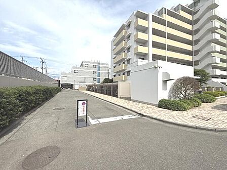 敷地内の駐輪場です。