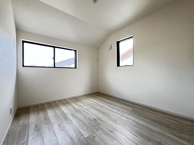 子供部屋にもちょうど良い大きさのお部屋です。