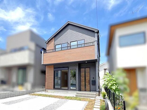 木造在来工法、間取りはファミリー向けに4LDKございます。