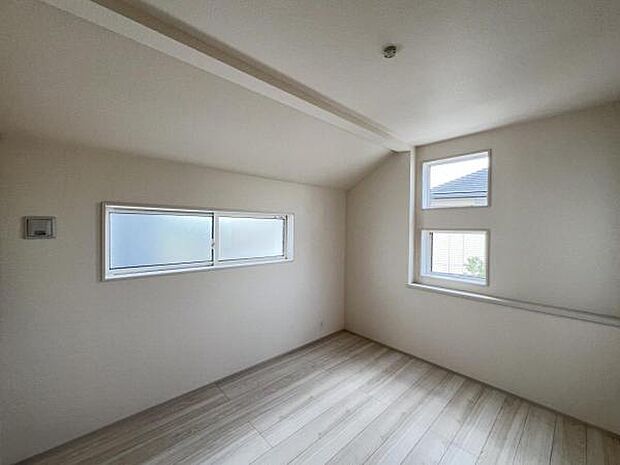 子供部屋にもちょうど良い大きさのお部屋です。