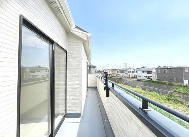 お洗濯ものを気持ち良く太陽の光で干せるのが嬉しいですね。