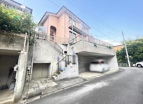 水回り他フルリフォーム、間取りはファミリー向けに4LDKございます。