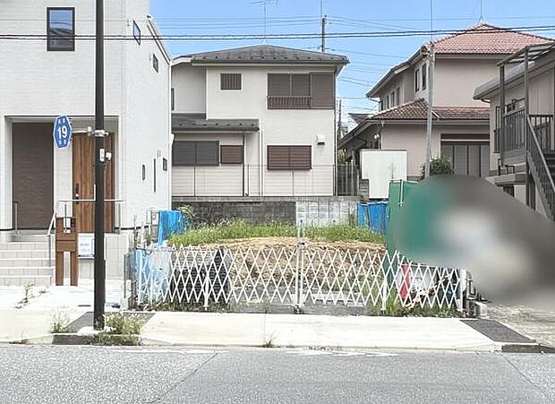 駐車場ももちろん完備しておりますのでお車所有の方にも心強いです。