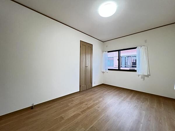 子供部屋にもちょうど良い大きさのお部屋です。