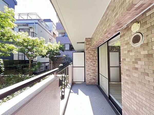 お洗濯ものを気持ち良く太陽の光で干せるのが嬉しいですね。