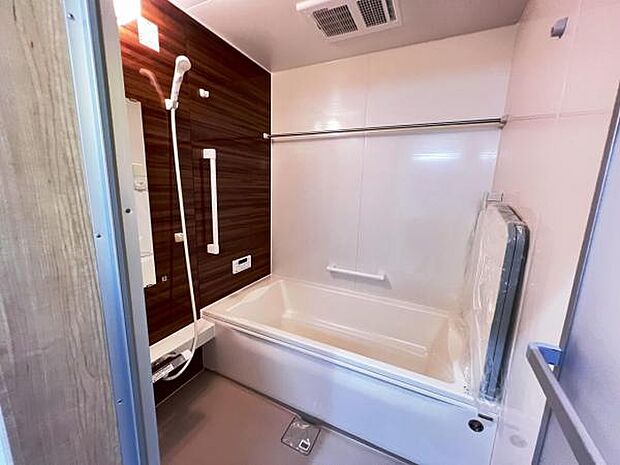 お風呂でほっとひといき。1日の疲れを癒しましょう。