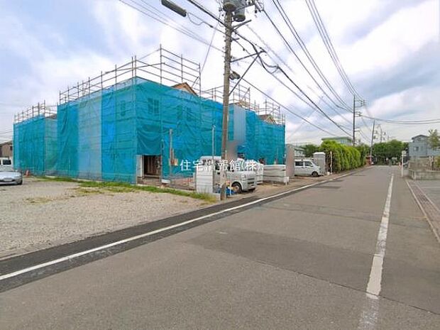 前面道路を含めた現地写真です。