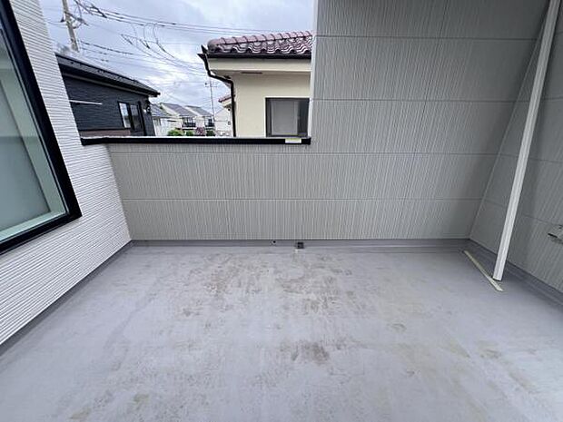 お洗濯ものを気持ち良く太陽の光で干せるのが嬉しいですね。