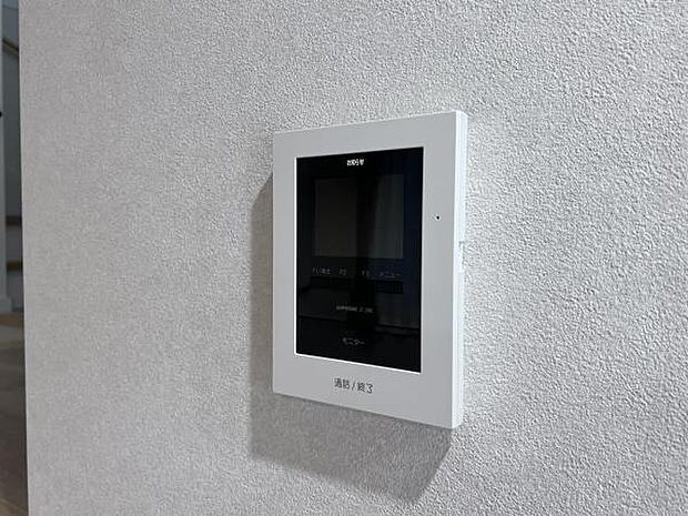 訪問者を確認できるTVモニター付きインターフォンです。