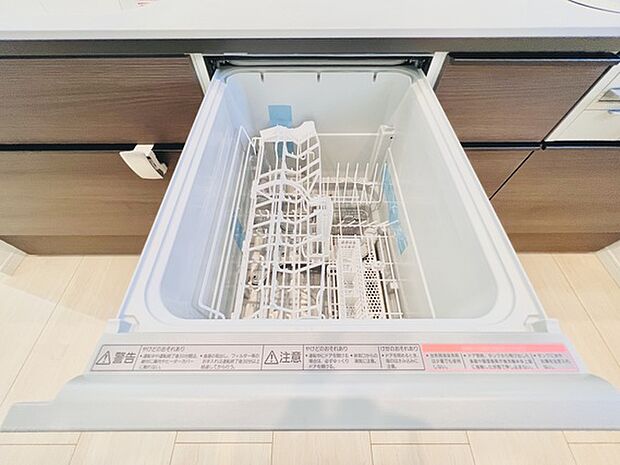 食器洗浄乾燥機を完備しておりますので家事の時短も実現できそうですね。
