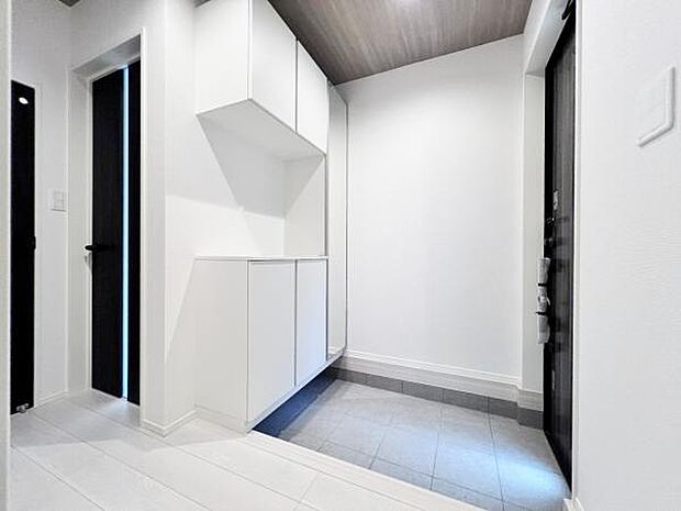 いつも気持ちよくご家族を迎えられる玄関です。