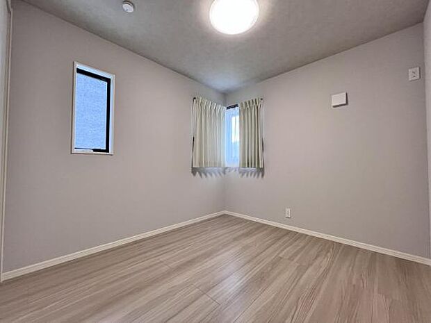 子供部屋にもちょうど良い大きさのお部屋です。