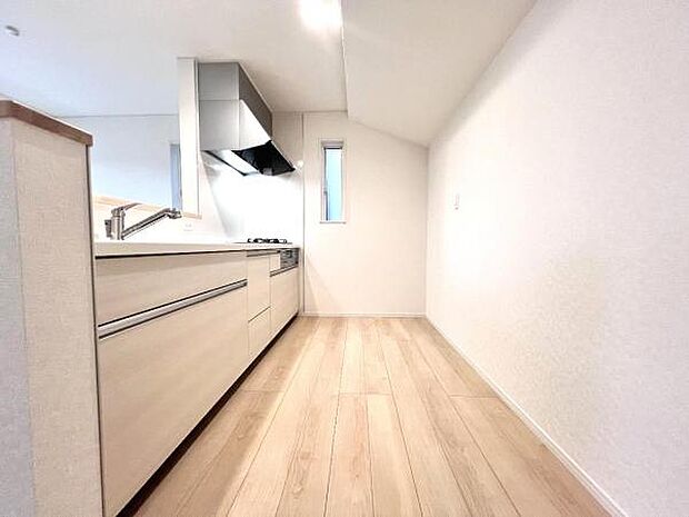 会話が弾む対面キッチンです。