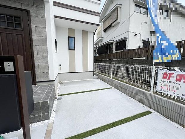 駐車場ももちろん完備しておりますのでお車所有の方にも心強いです。